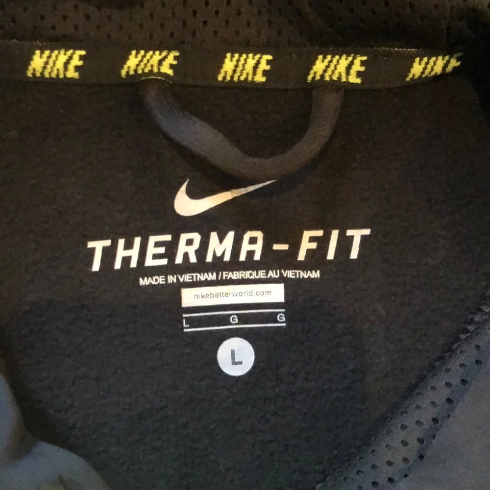 Nike thermafit black and highlighter yellow hoodie - Picture 3 of 8